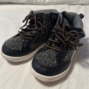 High top sneakers with side zippers